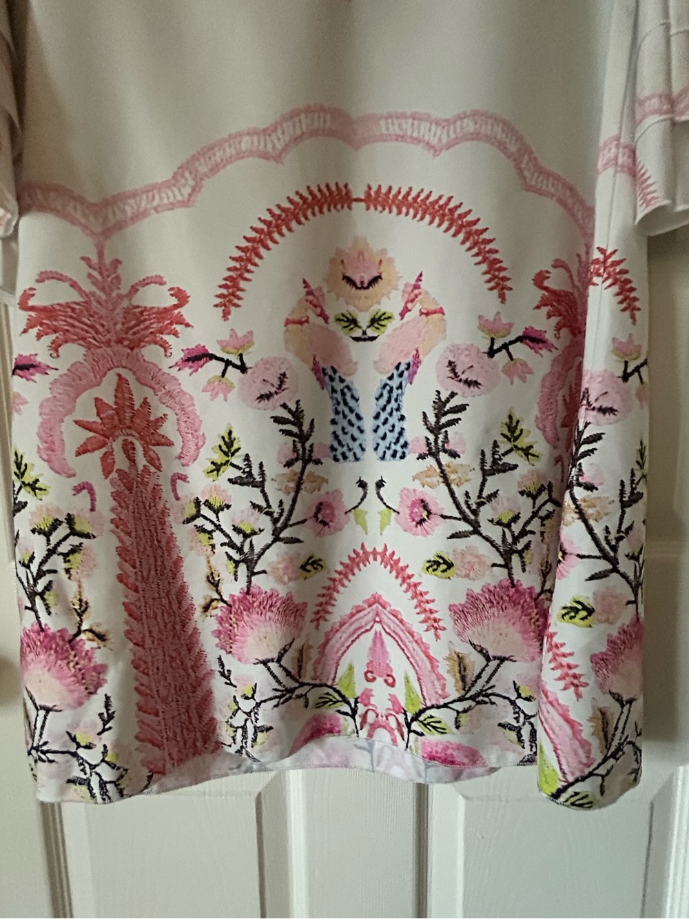 White Floral Embroidered V Neck Boho Tunic - Size Medium - Picture 5 of 12